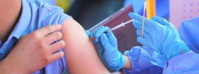 截至5月12日全国累计报告接种新冠疫苗33亿5857.6万剂次
