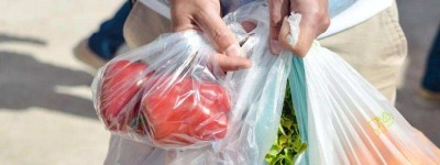 香港塑胶购物袋收费由现时最低5角港币提高至最低1元
