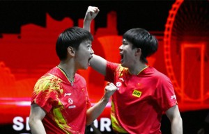 世界乒乓球职业大联盟（WTT）：中国队组合王楚钦/孙颖莎成功夺冠