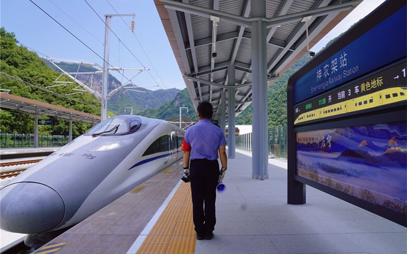 2022年上半年，全国铁路投产新线2043.5公里