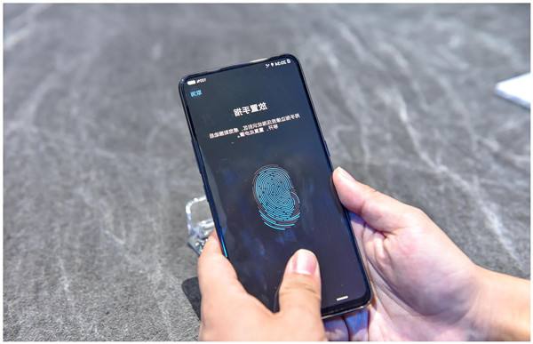中国市场智能手机指纹搭载量