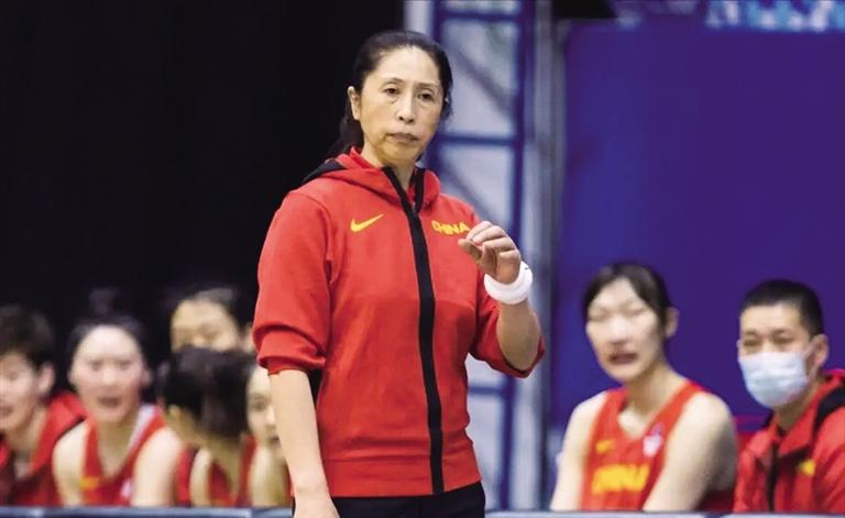 中国女篮主教练郑薇：荣誉皆过往，拼搏再出发