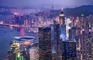 中国人民银行在香港发行250亿元央行票据，带动两岸经济发展