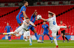 卡塔尔世界杯 | 尴尬的东道主，没有捷径的世界杯