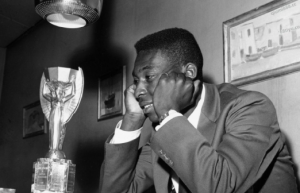 一代球王贝利被宣布病危，这一次他真的要离开了？