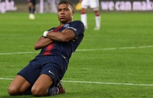 2022卡塔尔世界杯 | 姆巴佩，在沉默中爆发