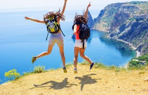 机票、火车票、酒店热度猛增 旅游市场需求回暖