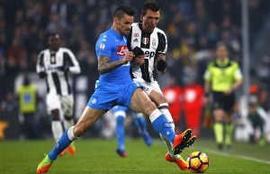 意大利足球甲级联赛：那不勒斯大胜尤文图斯