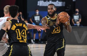 NBA综合：詹姆斯迎里程碑湖人不敌76人 约基奇准绝杀掘金胜