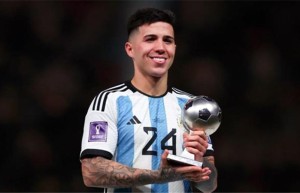 阿根廷新星费尔南德斯1.21亿欧元转会切尔西