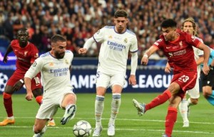 欧冠综合:皇马痛击利物浦 那不勒斯拿下法兰克福