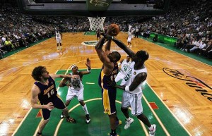 NBA综合：凯尔特人加时胜步行者 湖人替补发力胜勇士