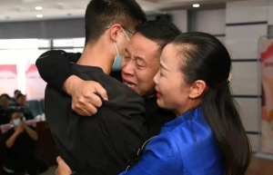 孙海洋寻子14年，欲向拐卖人索赔580万，想要严惩人贩子