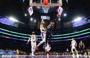 NBA季后赛：湖人战胜灰熊，以总分2-1的好成绩胜出