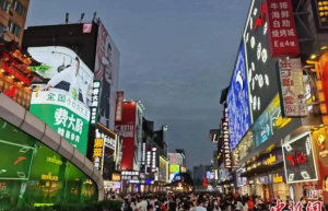 全国17个千万常住人口城市：重庆3200万居榜首，长沙增量第一