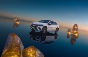 守正笃行谋高质量韧性发展 奔驰聚焦可持续豪华出行