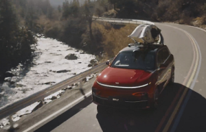 L7售31.98万元起,理想2023年”保25万辆,争30万辆”