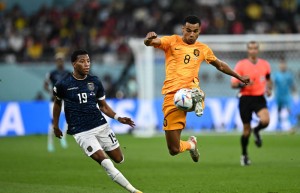 荷兰国脚加克波签约利物浦